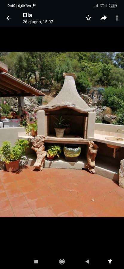 Elia'S House Bed & Breakfast Padru Exterior foto